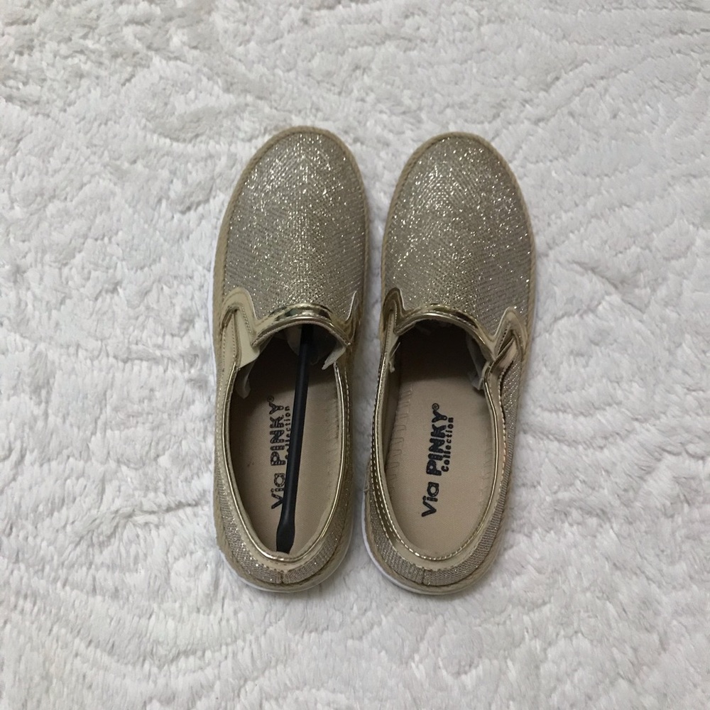 👟 Via Pinky Collection Gold Winnie Sneakers - Picture 6 of 16